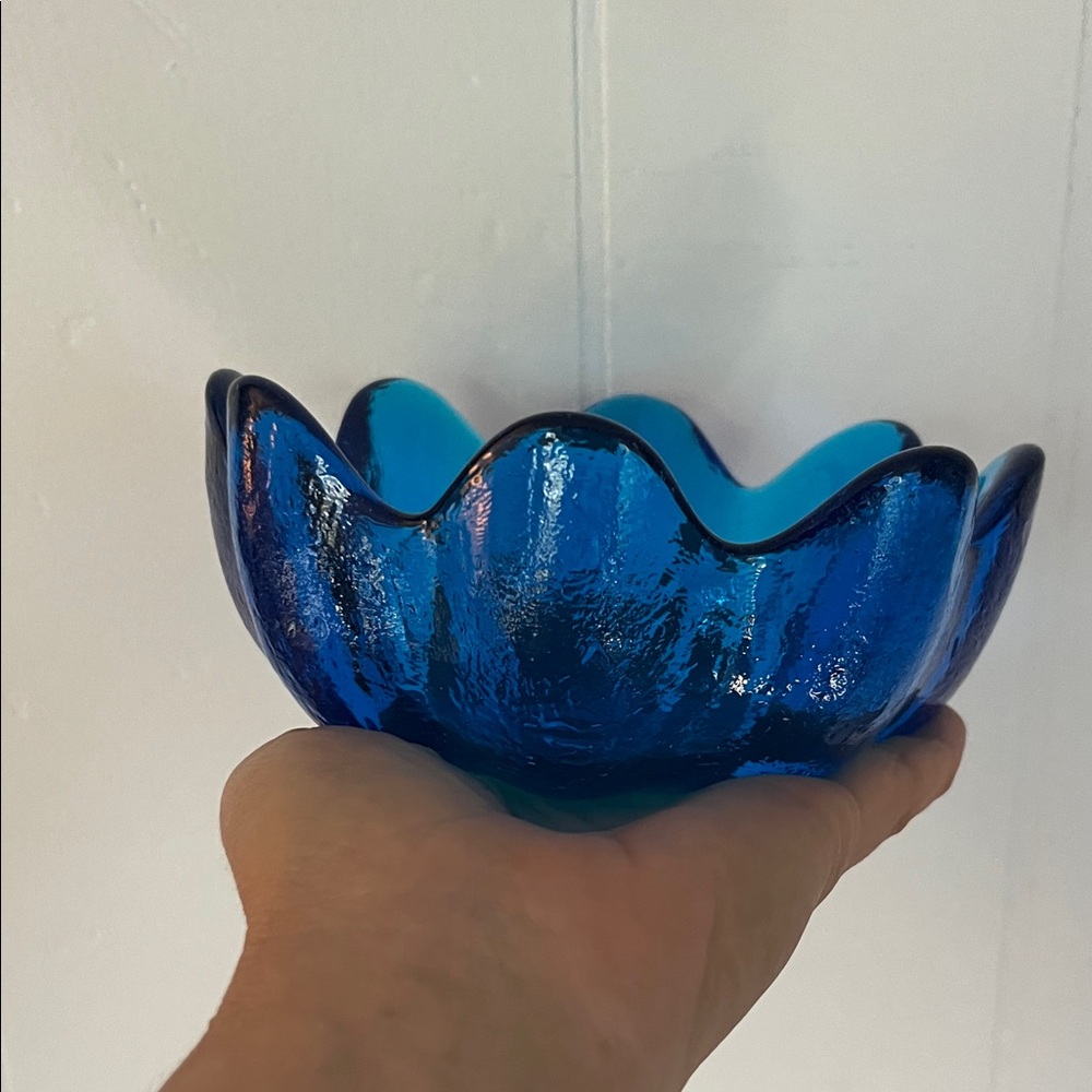 Vintage Blue Centerpiece Glass Bowl Trinket Dish Ashtray - Blenko?